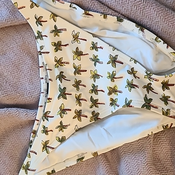 Palm Tree Triangle Top Bikini - Picture 3 of 6